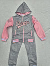 Nieuw: Stoere meiden trainingspakken met "Chicago" print!  Grijs rose